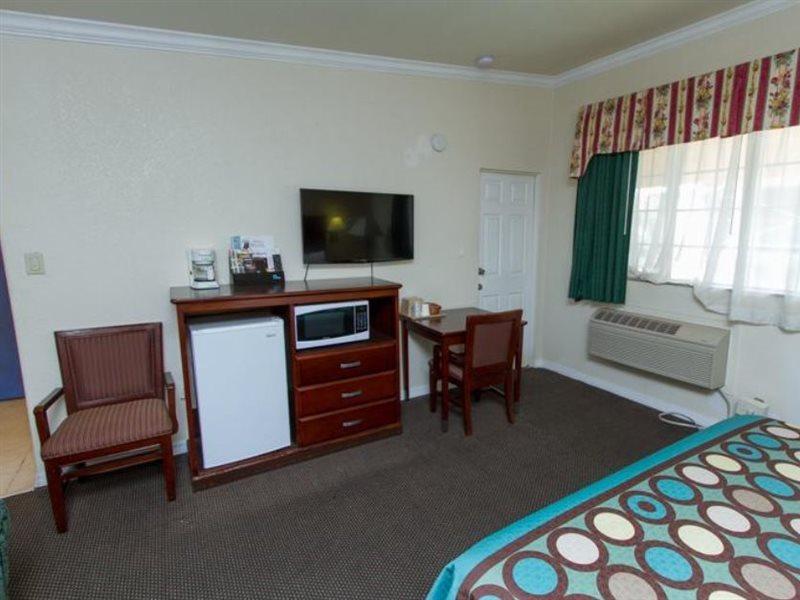 Surestay By Western 2* Fresno