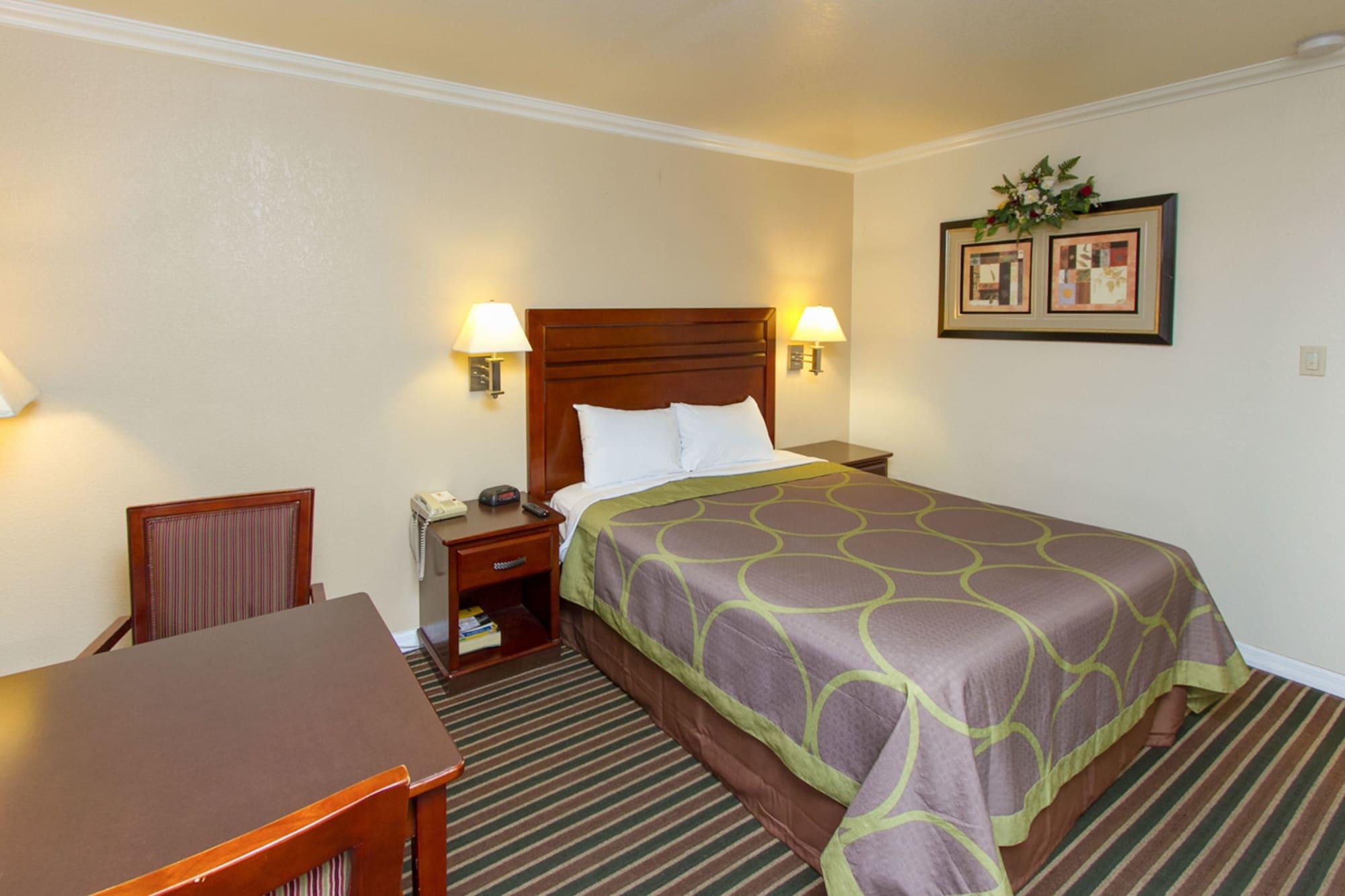 Surestay By Western Motel Fresno