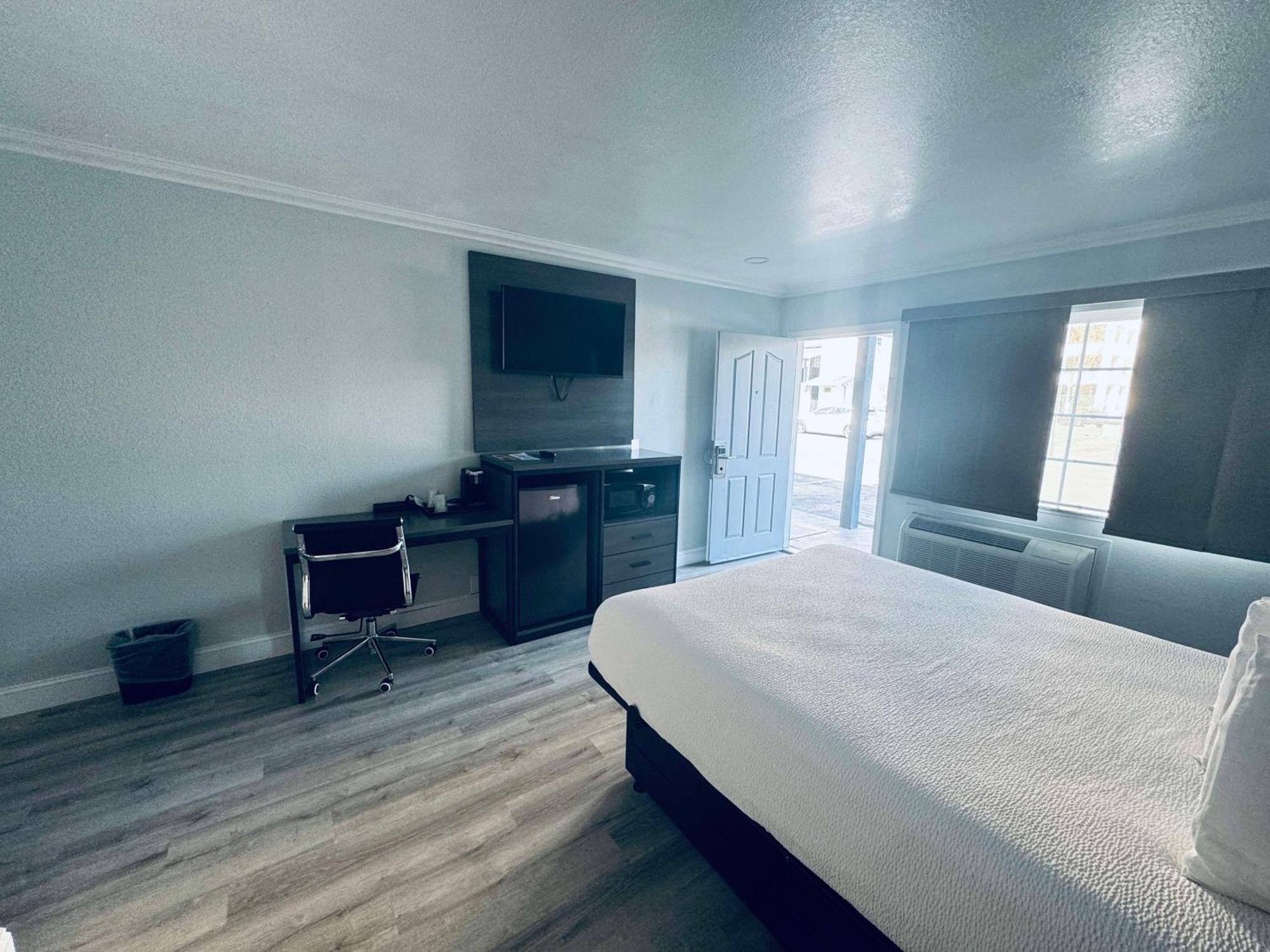 Surestay By Western 2* Fresno